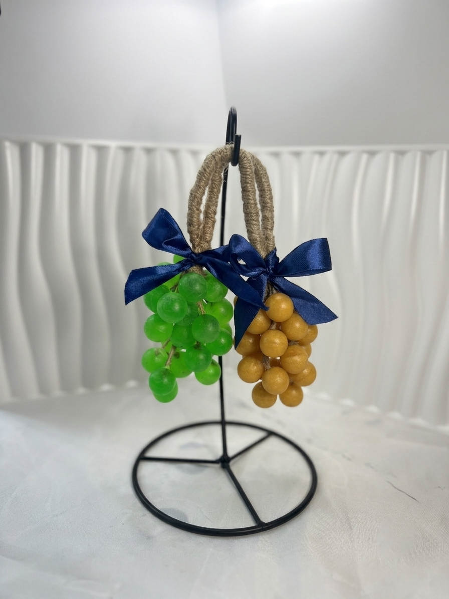 Hanging Grapes